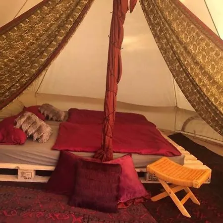 Into The Glamping - Chestnut Markt Nordheim